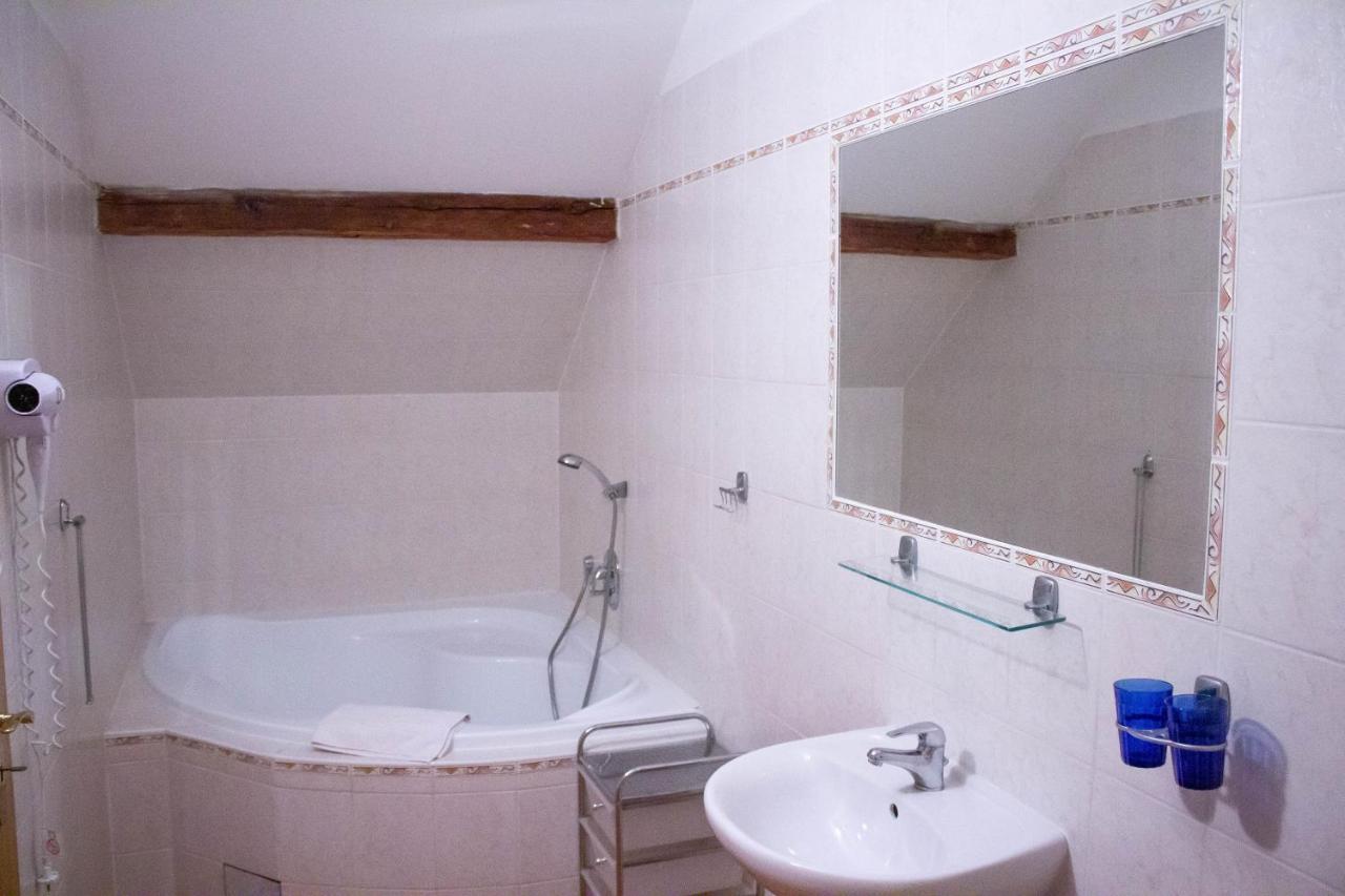 Hotel Rychta Netolice 외부 사진